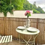 Large 3 Bedroom Parking And Fiber Apartment Poitiers