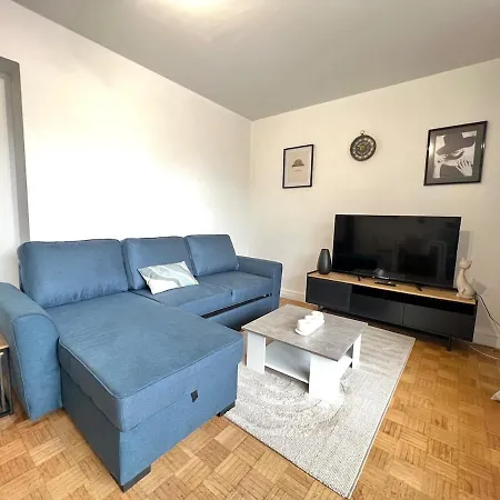 Large 3 Bedroom Parking And Fiber *