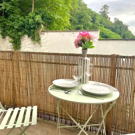 Large 3 Bedroom Parking And Fiber Apartment Poitiers