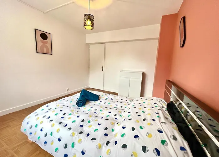 Appartement Large 3 Bedroom Parking And Fiber Poitiers