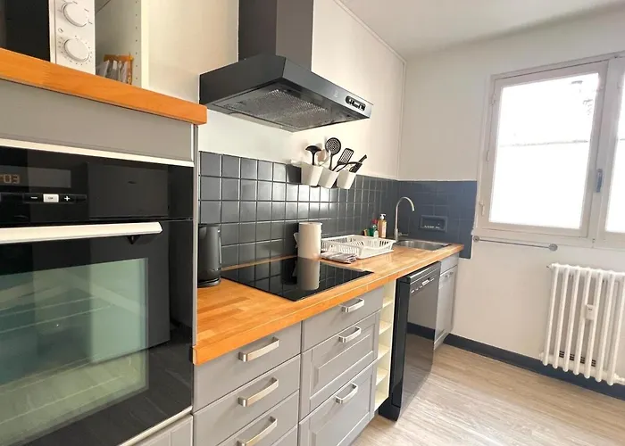 Apartment Large 3 Bedroom Parking And Fiber *