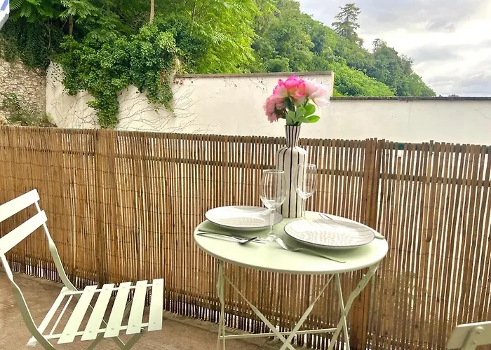 Large 3 Bedroom Parking And Fiber Appartement Poitiers